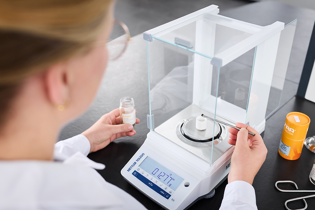 анализатор углерода водорода серы, ELEMENTRAC CHS-r, элементный анализ, ИК-детекция, сжигание в кислороде, определение C H S, лабораторный анализатор, Eltra GmbH